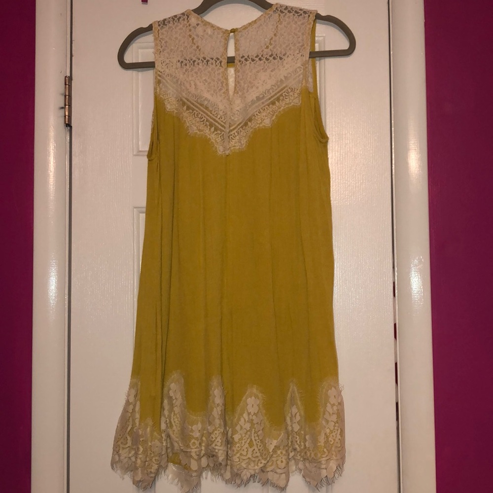 Dress - Picture 2 of 3